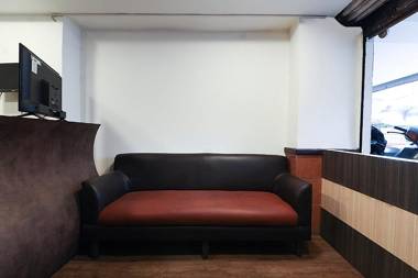 Collection O 68920 Hotel V Square