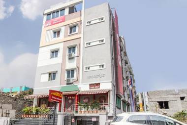 OYO Flagship 69508 AYAANSH RESIDENCY