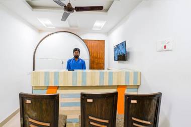 OYO 68404 Sa Thirumala Residency