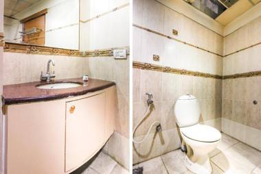 Vaccinated Staff - OYO 68409 Dera Guest House