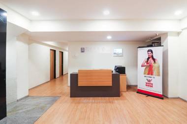 Capital O 71317 White Ridge