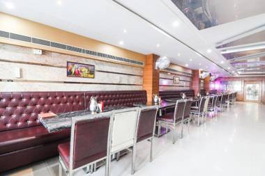 Capital O 71317 White Ridge