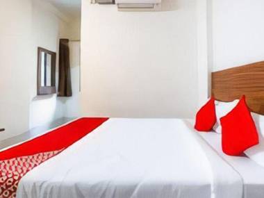 OYO 71234 Hotel Shyam
