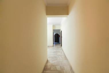 OYO 70743 Hotel White House Silverkey