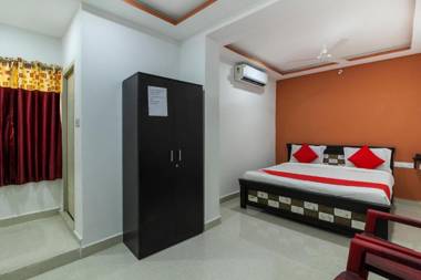 OYO 71916 New Cyber Grand