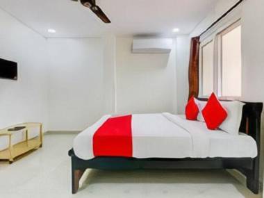 OYO 72756 Mowrya Grand