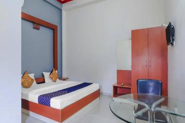 SPOT ON 72433 Hotel Pioneer Lodge