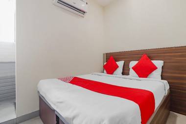 OYO 76350 Vasudeva Residency