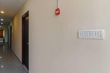 OYO 79326 Flagship Lingampally