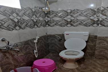 OYO Flagship 80411 Vasu Hotel