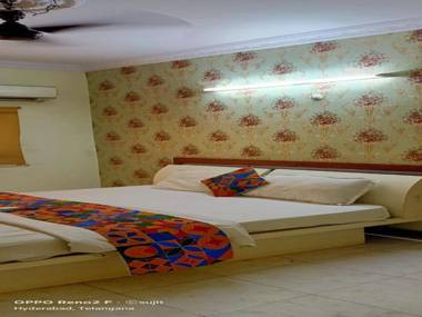 SPOT ON 80753 Sri Sai Amaravathi Lodge