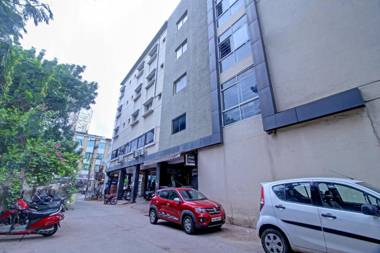 OYO Townhouse 81794 Banjara Hills