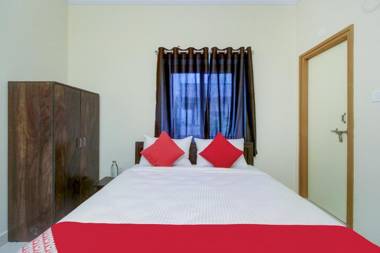 OYO 82310 Holiday Inn