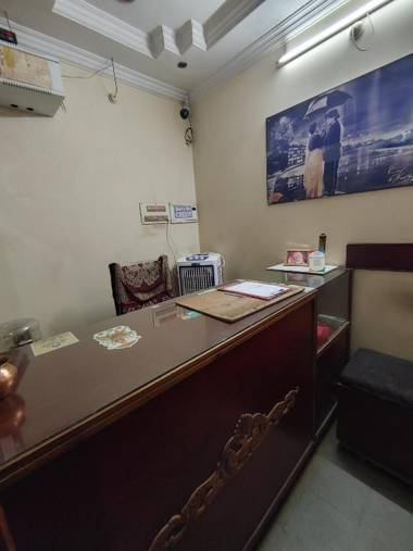 SPOT ON 82436 Gopi Mini Guest House