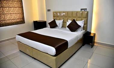 FabHotel Eminent Suites