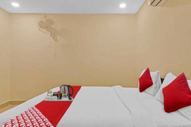 OYO 87972 City Holiday