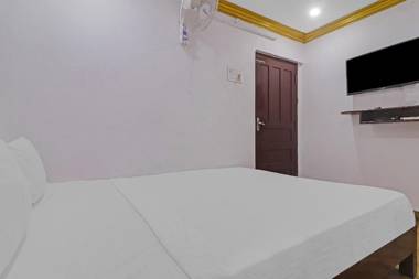 OYO 71930 V Guest Inn
