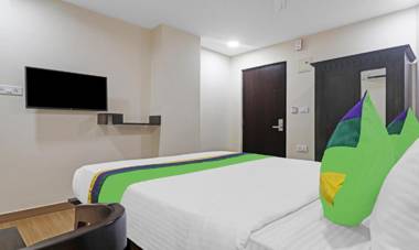 Treebo Trend Purple Square Hotel