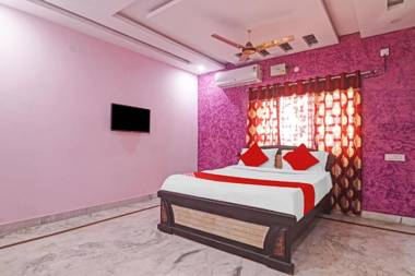 OYO 89107 Royal Stay