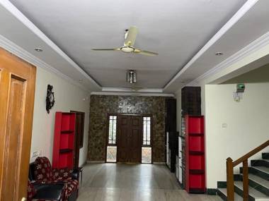 CHARTER STAYS - Duplex cheerful Villa with 2BHK in posh locality.