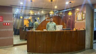 Celebrity Skyhy By WB Inn