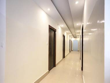 OYO 11623 Hotel Shiva Palace