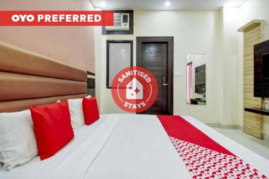 OYO 77293 Hotel Romsan