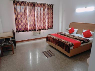 Staygo Hotel Near ShantiKunj Bhupatwala