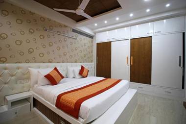 Gazebo Inn & Suites Medanta