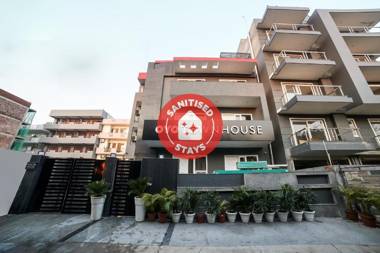 OYO Townhouse 349 Unitech Cyber Park Gurgaon