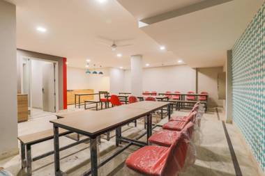 Capital O 7536 The Aurora Paradise