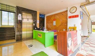 FabHotel Golden Leaf
