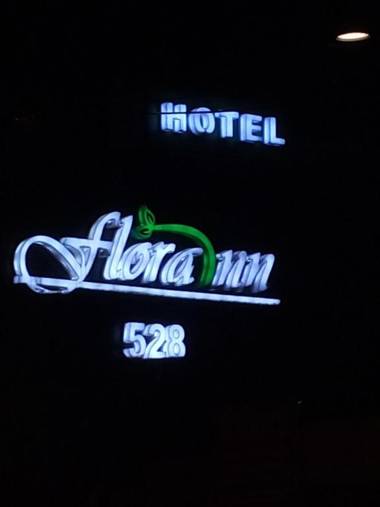 Hotel Flora Inn