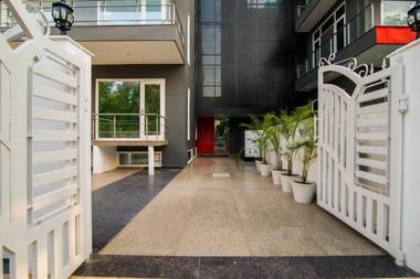 OYO Townhouse 032 Galleria Market