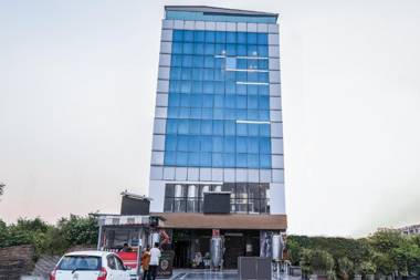 OYO 14896 City Galaxy Inn