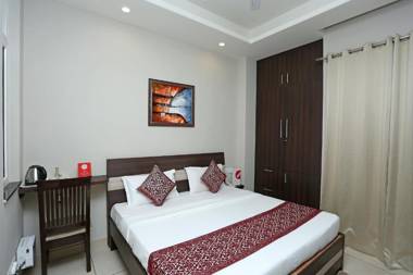 Capital O 17150 Hotel Silver Royal