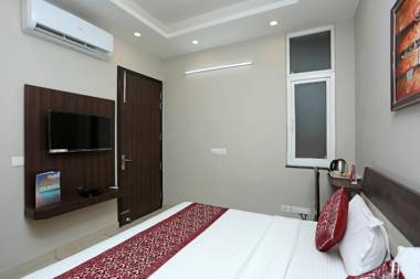 Capital O 17150 Hotel Silver Royal