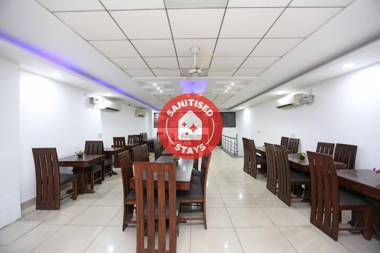 OYO 15674 Mahak Residency