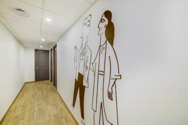 OYO Townhouse 101 Golf Course Road