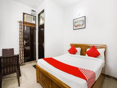 OYO 44130 Hotel Devi Palace Inn