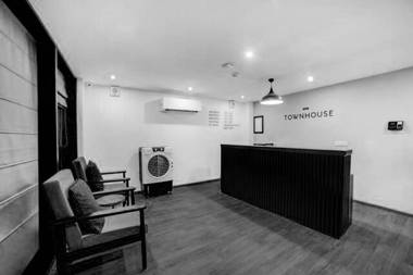 OYO Townhouse 219 Sector 49 Gurgaon