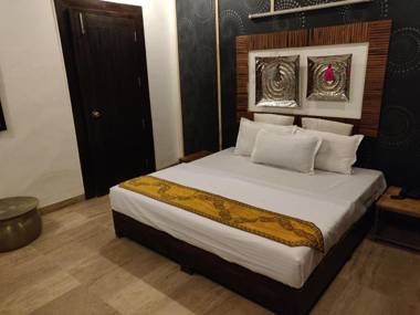 Aakritii Hotels