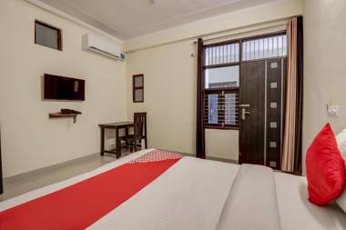 OYO 64980 Hotel Sapphire