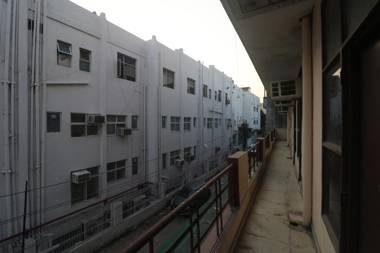 OYO 62899 Avni Residency