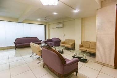 Collection O 68037 Comfort Residency near Medanta Hospital