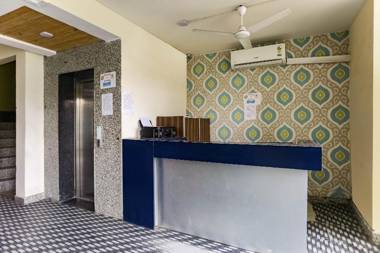 Collection O 68037 Comfort Residency near Medanta Hospital