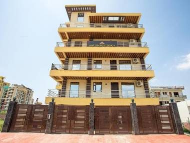 Capital O 62990 Harish Residency