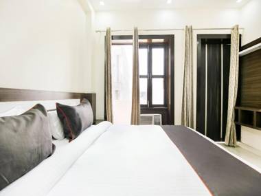 Collection O 74733 Grewal Residency