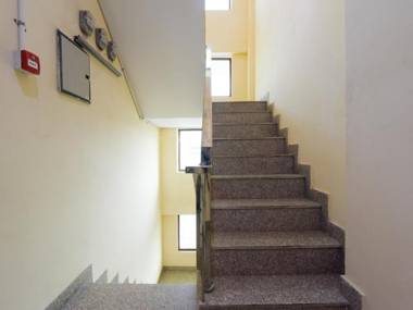 OYO 74812 Tipsyy Inn