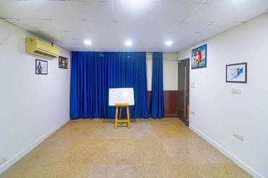 FabHotel Blue Moon Residency